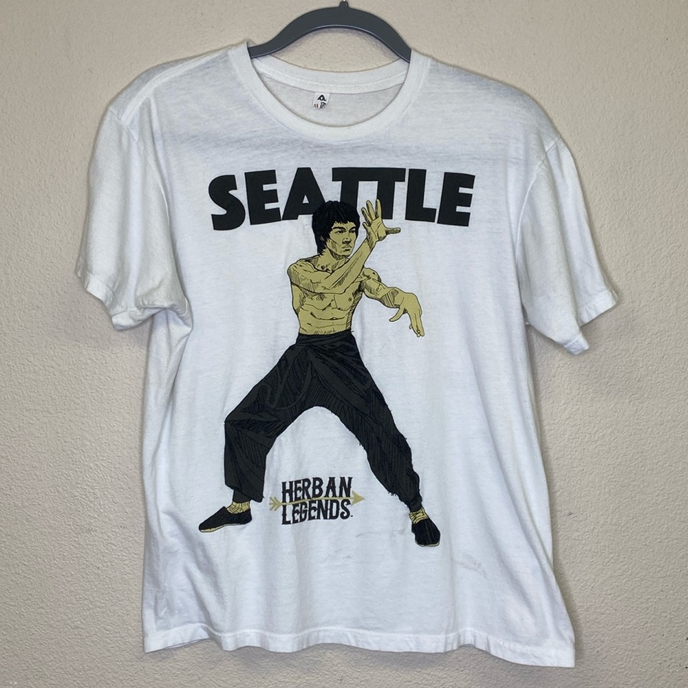 Bruce Lee Tee Shirt Small